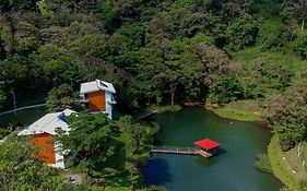 Burbi Lake Lodge Monteverde